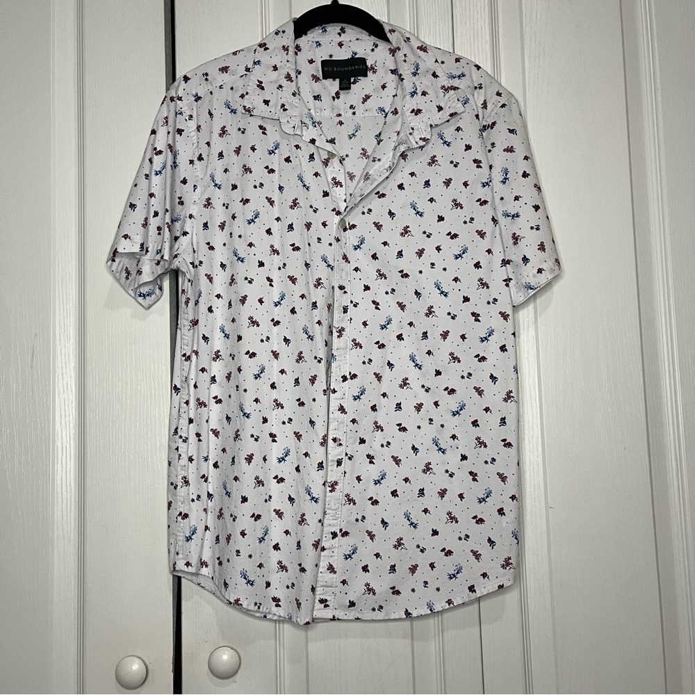 No Boundaries Men's Button Up White w/ Flowers Shirt - Picture 1 of 5